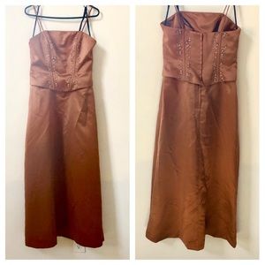 ⬇️🔻SALE🔻Women’s Petite Formal / Prom Dress